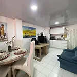 Homethel Studio Apt privado